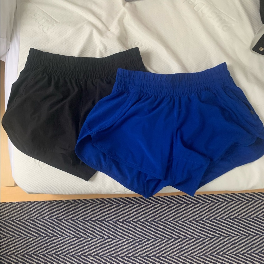 Lululemon tracker shorts (2) size 8